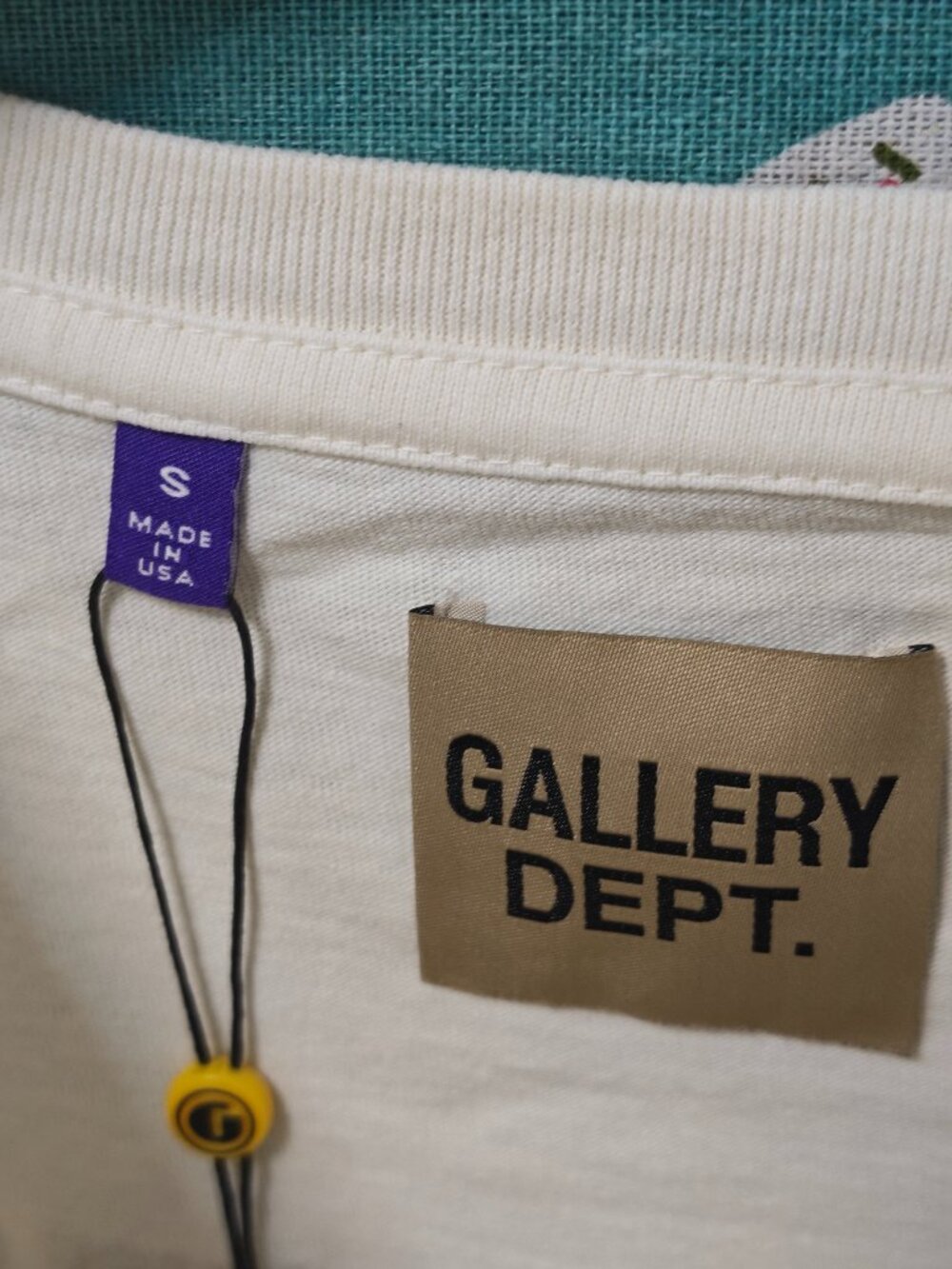 Cream Gallery Dept Doc Johnson Print T‑Shirt, Small - Picture 4 of 7